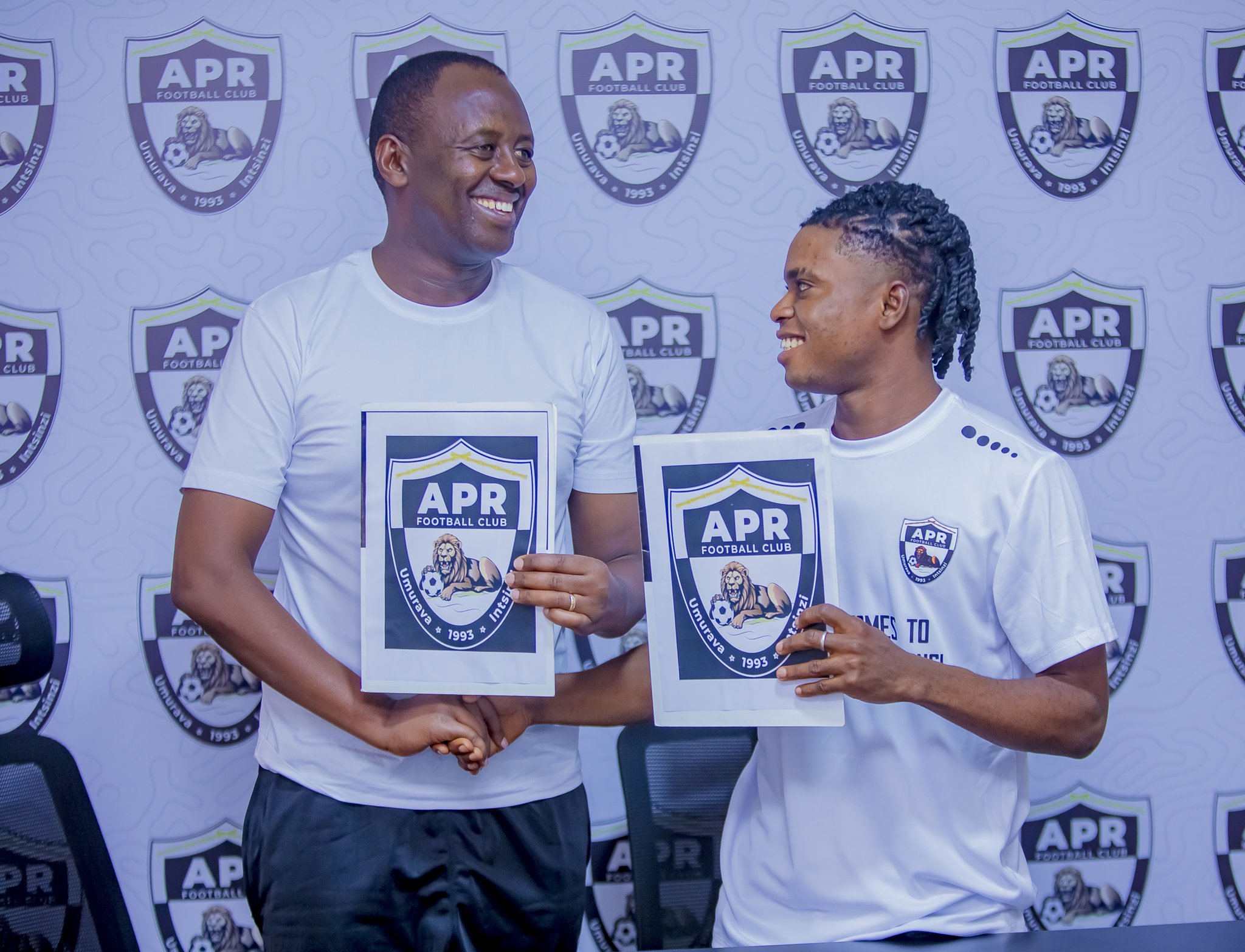 AMAFOTO: APR FC yerekanye abakinnyi bashya barimo uwabaye umukinnyi mwiza muri Burkina Faso