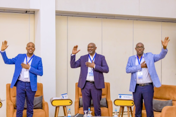 Habura iminsi 5 ngo inama y’intekorusange idasanzwe ya Rayon Sports ibe, Paul Muvunyi wari wayitumije yayisubitse