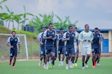 AMAFOTO – APR FC idafite abakinnyi bari mu ikipe y’igihugu yasubukuye imyitozo yitegura umukino wa Musanze FC