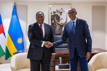 Kwagura Imikoranire ndetse n’Ubufatanye niyo Ntego y’ibiganiro hagati ya Perezida Kagame na Mugenzi we Touadéra Kwagura Imikoranire ndetse n’Ubufatanye niyo Ntego y’ibiganiro hagati ya Perezida Kagame na Mugenzi we Touadéra