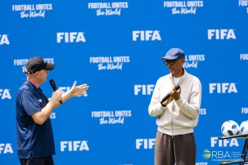 Perezida Kagame yashimye Perezida wa FIFA, Gianni Infantino, wahisemo kwizihiriza Noheli mu Rwanda, mu buryo budasanzwe