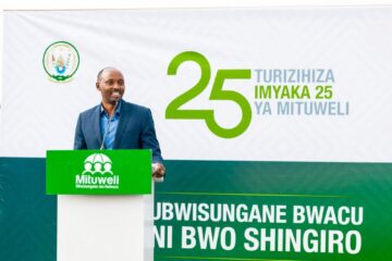 Kongera serivisi bahabwa no gukuba kabiri imiti: Impamvu imisanzu ya Mituweli yongerewe