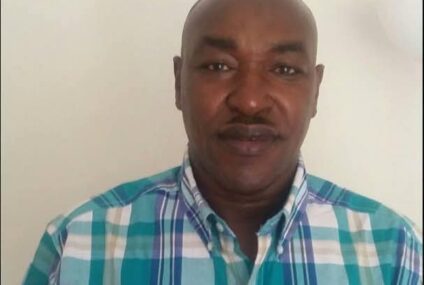 Mupende wihishe urugamba yitwaza ko yarashwe ubugabo niwe wigize umuvuzi w’amacumu ku mbuga nkoranyambaga