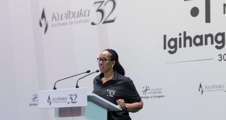 Madamu Jeannette Kagame yasabye urubyiruko kwirinda kuyobywa na ba mpemuke ndamuke