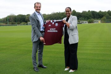 Visit Rwanda n’ikipe ya Aston Villa yo mu gihugu cy’u Bwongereza basinyanye amasezerano y’ubufatanye