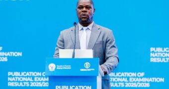 Dr. Bahati Bernard yavuze ko mu mwaka w’amashuri wa 2025/26 abanyeshuri bakoze ikizamini cya Leta gisoza amashuri abanza batsinze ku rugero rwa 88,21%