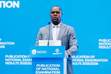Dr. Bahati Bernard yavuze ko mu mwaka w’amashuri wa 2025/26 abanyeshuri bakoze ikizamini cya Leta gisoza amashuri abanza batsinze ku rugero rwa 88,21%