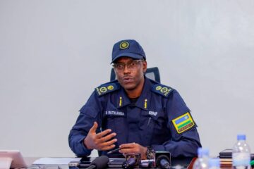 Polisi y’u Rwanda Irakangurira Abanyatubari kongera gusubira ku muco wo gufunga bakurikije amasaha yagenwe