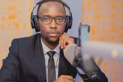 Byatsi Baker yongeye kwikirigita araseka, mu mugambi we wa mpemuke ndamuke akomeje wo kwambara urubwa rwo gusebya u Rwanda rwabyaye Nyina Byatsi Baker yongeye kwikirigita araseka, mu mugambi we wa mpemuke ndamuke akomeje wo kwambara urubwa rwo gusebya u Rwanda rwabyaye Nyina